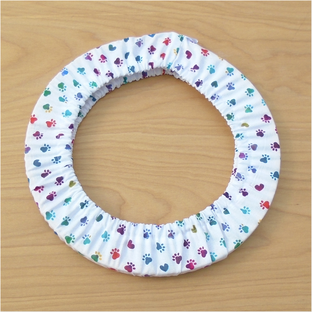 Mini Paws and Hearts on White Hoop Huggie Grime Guard